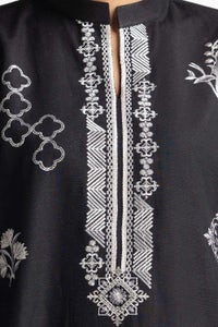 UAE -3 Piece Khaddar Embroidered Suit IUSTKSD-297