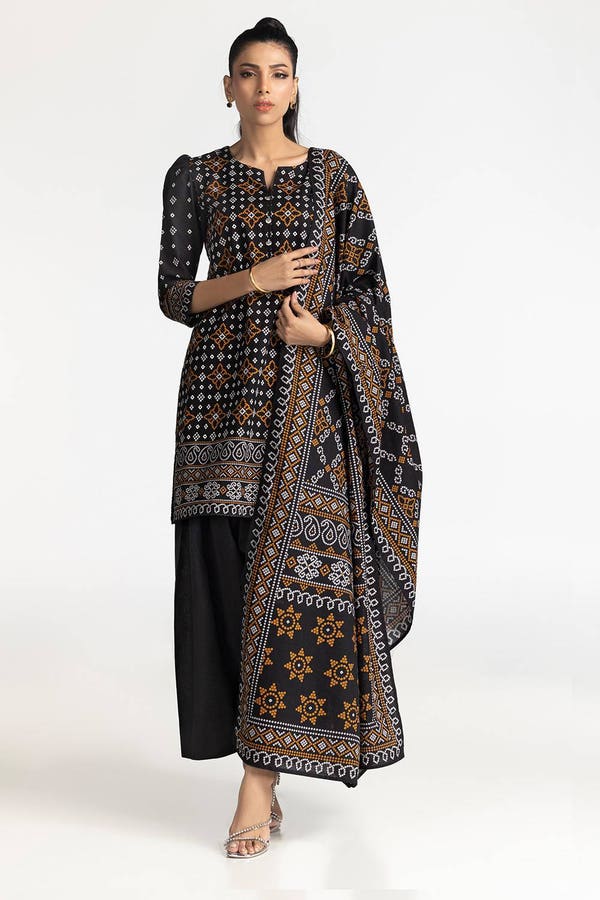 UAE-3 Piece Khaddar Printed Suit IUSTKSD-313