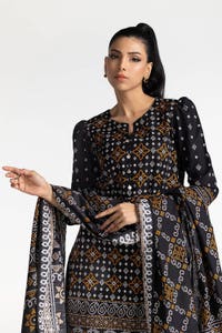 UAE-3 Piece Khaddar Printed Suit IUSTKSD-313