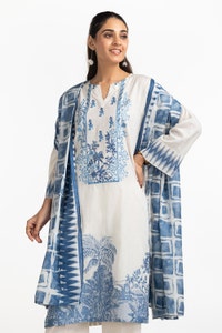 UAE -3 Piece Jacquard Embroidered Suit IUSTKSD-352