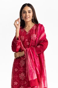 UAE -3 Piece Jacquard Embroidered Suit IUSTKSD-354