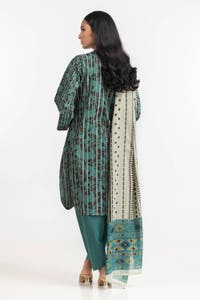 UAE -3 Piece Khaddar Printed With Embroidered Suit IUSTKSD-359