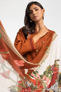 UAE -3 Piece Lawn Embroidered Suit IUSTKSD-375