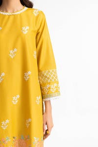 UAE-3 Piece Cambric Embroidered Suit IUSTKSD-391