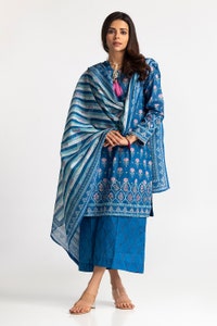 UAE-3 Piece Lawn Embroidered Suit IUSTKSD-61