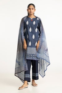 UAE -3PC Lawn Embroidered Suit IUSTKSD-81