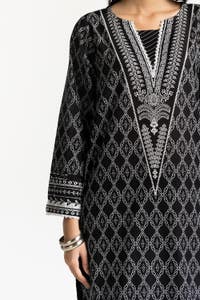 UAE -Lawn Printed Shirt And Trouser IUSTTS-252