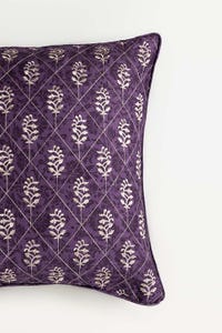 UAE -Jamni T-200 Square Cushion Cover