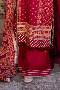 UAE -3 Piece Unstitched Lacquer Printed Lawn Suit CL-52138 B