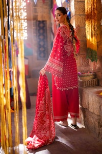 UAE -3 Piece Unstitched Lacquer Printed Lawn Suit CL-52176 A