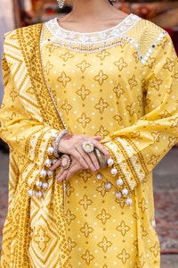UAE -3 Piece Unstitched Lacquer Printed Lawn Suit CL-42315 A