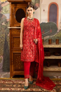 UAE -3PC Embroidered Swiss Voile Unstitched Suit with Embroidered Chiffon Dupatta and Inner LSV-42019