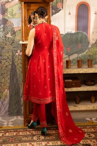 UAE -3PC Embroidered Swiss Voile Unstitched Suit with Embroidered Chiffon Dupatta and Inner LSV-42019