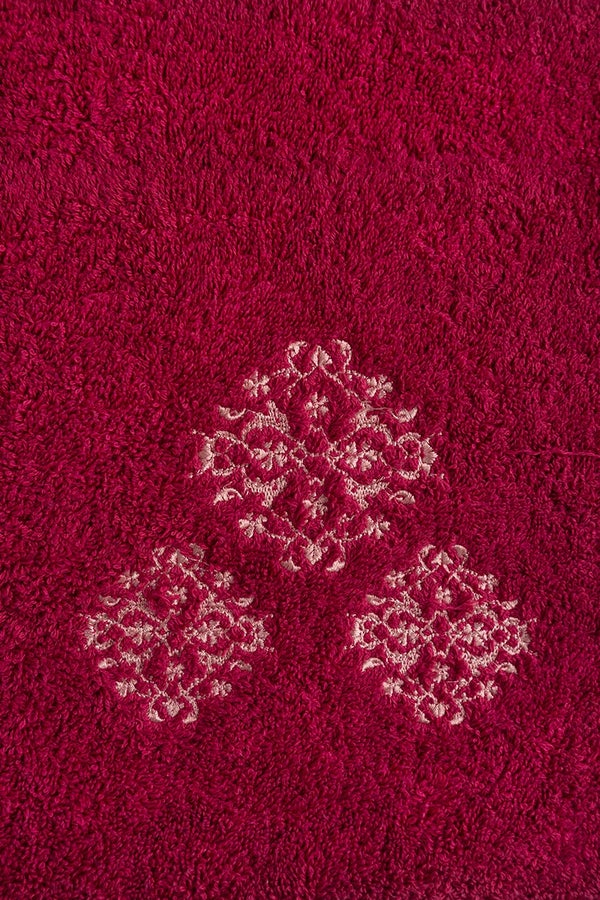 UAE -Magenta Combed 3 Pcs Emb Towel Set