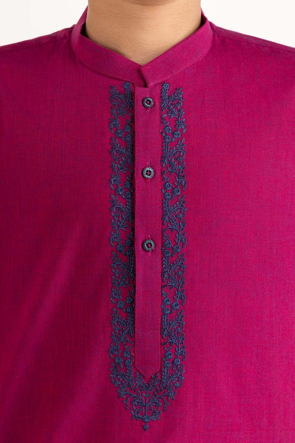 UAE -Magenta Embroidered Kurta KR-KEMB22-018