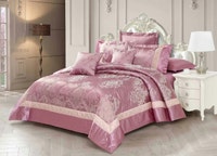 UAE -Mauve Glow Jacquard Bed Spread Set