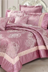 UAE -Mauve Glow Jacquard Bed Spread Set