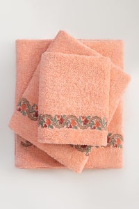 UAE -Peach Combed 3 Pcs Emb Towel Set