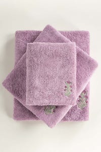 UAE -Pink Combed Embroidered 3 Pcs Towel Set