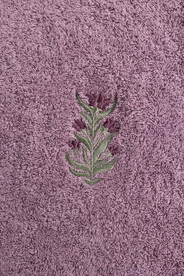 UAE -Pink Combed Embroidered 3 Pcs Towel Set