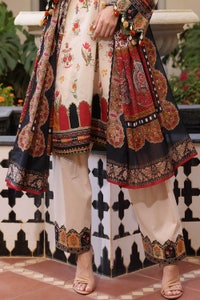 UAE -3 Piece Unstitched Printed Lawn Suit with Printed Lawn Dupatta CL-52390