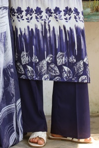 UAE -3 Piece Unstitched Printed Lawn Suit with Printed Lawn Dupatta CL-52058