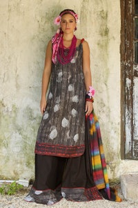 UAE -3 Piece Unstitched Printed Lawn Suit with Printed Lawn Dupatta CL-52061