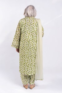 UAE -1 Piece Unstitched Printed Lawn Shirt SL-52031