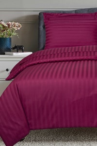 UAE -Red Bud Stripe Satin T-250 Quilt Cover Set