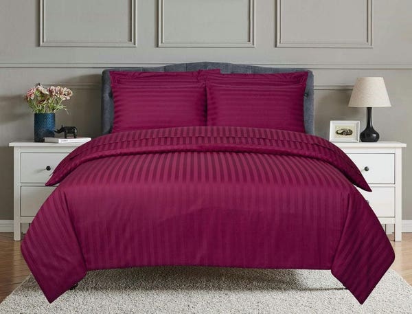 UAE -Red Bud Stripe Satin T-250 Quilt Cover Set