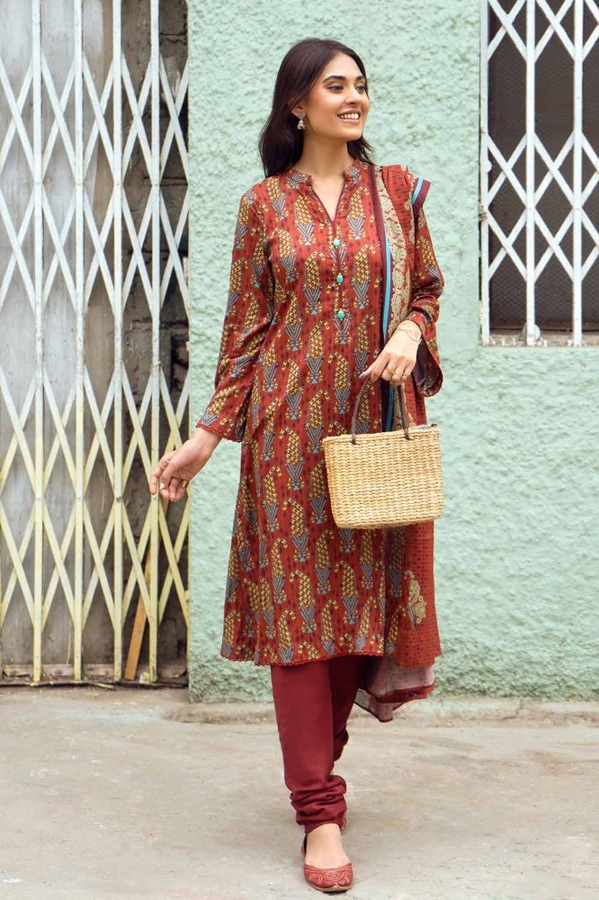 UAE -3PC Digital Printed Linen Unstitched Suit LT-32010 B