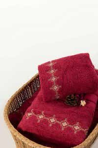 UAE -Ruby Combed Embroidered 3 Pcs Towel Set