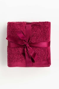 UAE -Ruby Combed 4 Pcs Towel Set