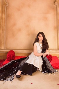 UAE -3PC Embroidered Chunri Lawn Unstitched Silver And Lacquer Printed Suit CL-32164