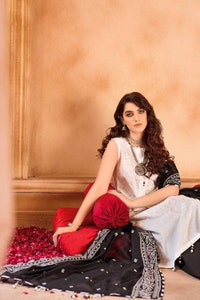 UAE -3PC Embroidered Chunri Lawn Unstitched Silver And Lacquer Printed Suit CL-32164