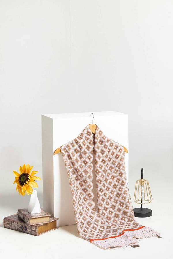 UAE-Slub Lawn Printed Scarf SCF-43062