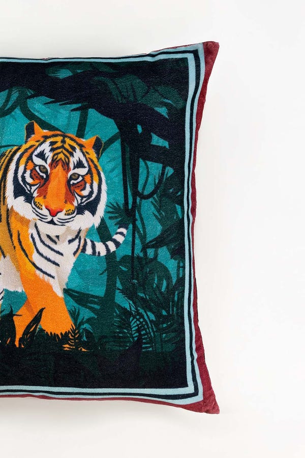 UAE -Tiger Digital Velveteen Square Cushion Cover