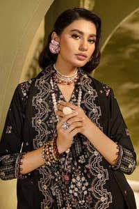 UAE -3PC Embroidered Karandi Unstitched Suit AY-32032