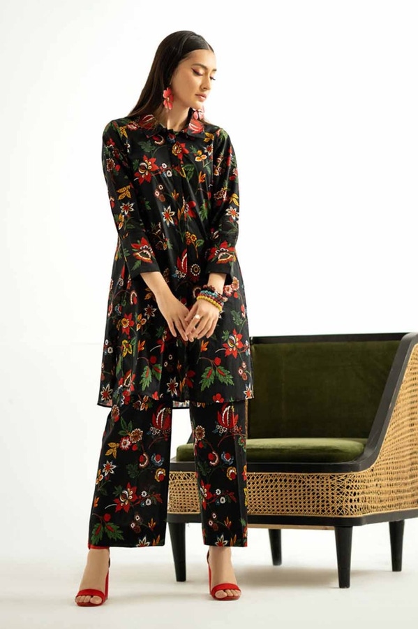 UAE -2PC Printed Unstitched Lawn Suit TL-42003