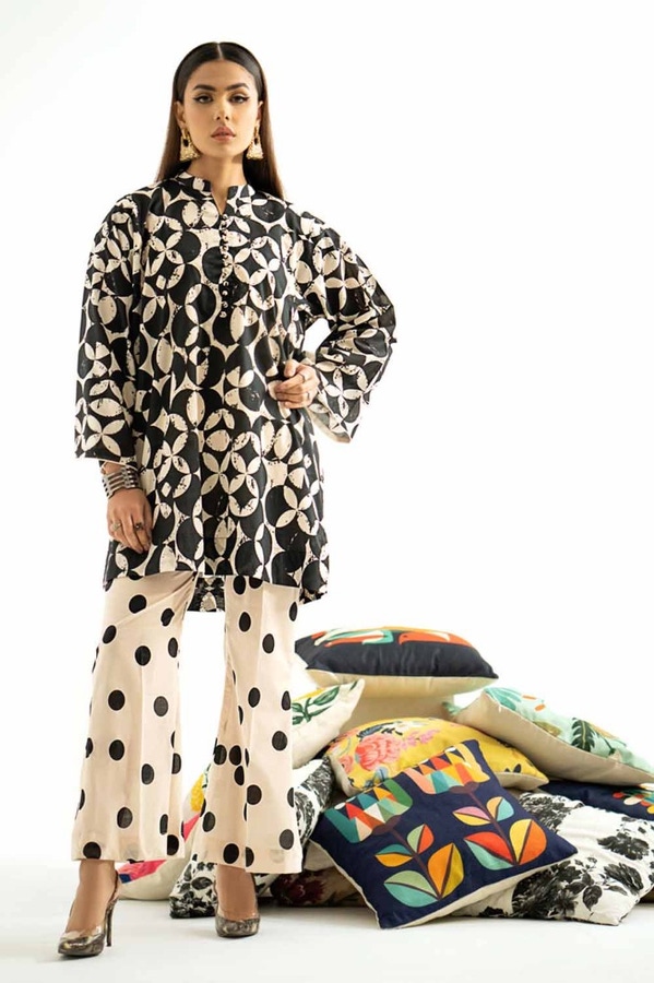 UAE -2PC Printed Unstitched Lawn Suit TL-42007