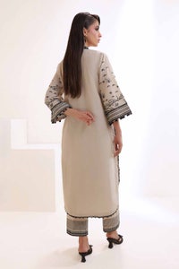 UAE -2PC Unstitched Embroidered Lawn Suit TL-42066