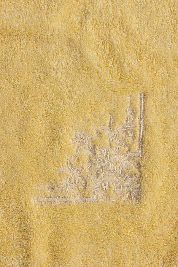 UAE -Vanilla Combed Embroidered 3 Pcs Towel Set