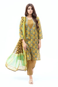 UAE -Lawn Printed Shirt And Trouser With Dupatta WGK-LWUS23-2785