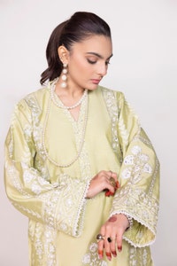 UAE -Tehwaar Raw Silk Block Print Shirt And Trouser WGK-RSS-SP-2221