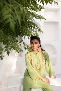UAE -Silk Embroidered Shirt And Trouser WGK-SKS-DE-2756