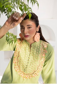 UAE -Silk Embroidered Shirt And Trouser WGK-SKS-DE-2756