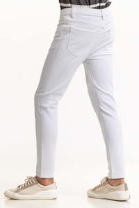 UAE -White Basic Jeans 231-121-004
