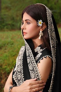 UAE -3PC Velvet Jacquard Unstitched Suit KVJ-32001