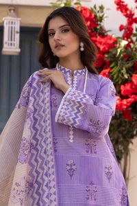 UAE -3PC Printed Lawn Unstitched Suit CL-32381 B